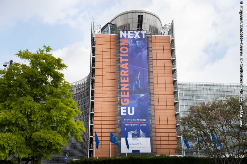 Europe / Volume Of Comments Forces EC To Delay Publication Of Taxonomy Rules, Says Report