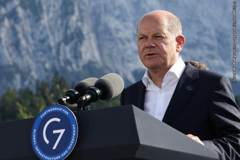 Germany / Keeping Nuclear Online Can Plug Gap Left By Russian Gas, Admits Scholz